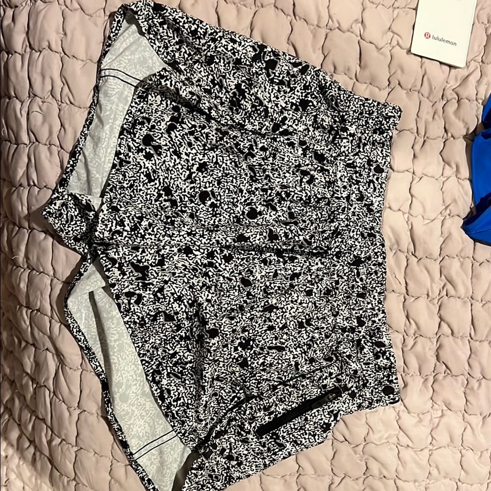 Teach that mid rise 4" shorts